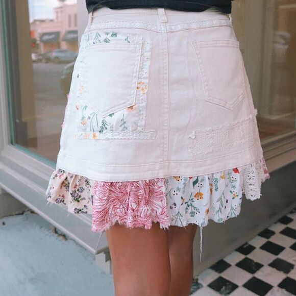 POL Boho Patchwork Denim Ruffle Hem Mini Skirt in Cream NWOT - Picture 3 of 8